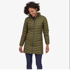 Patagonia Long Down Puffer Coat  sz Medium